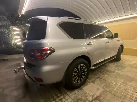 Использовал Nissan Patrol Продается в Доха #5551 - 1  image 
